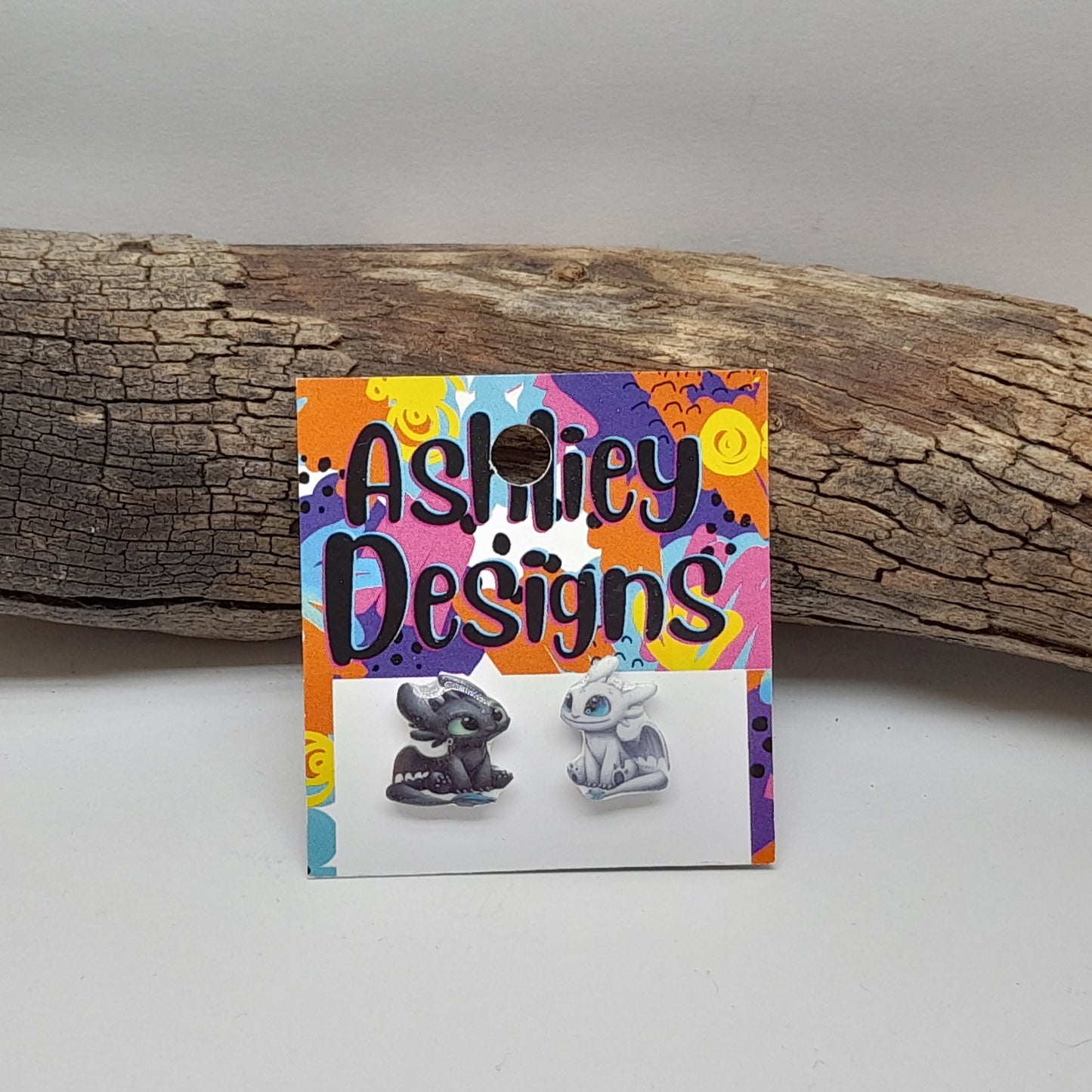 Toothless/Light fury Studs